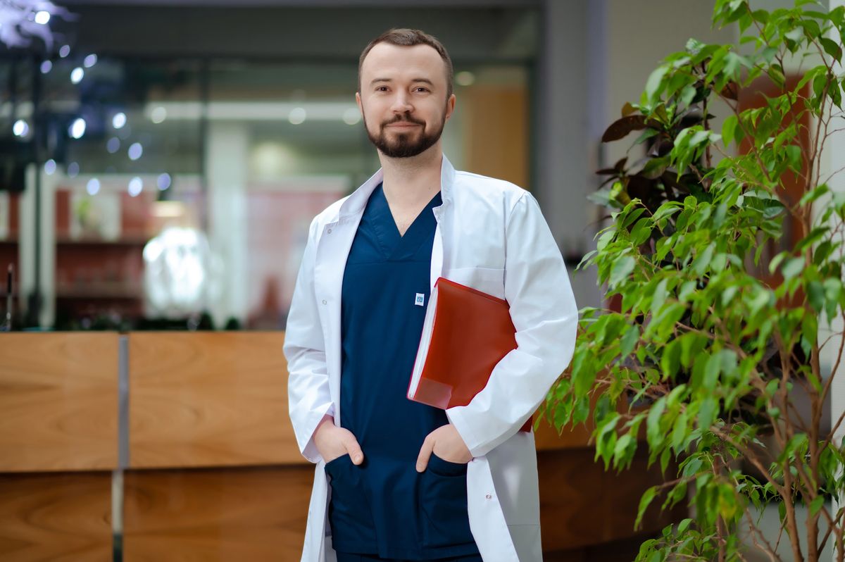 Офтальмолог окуліст Биць Юрій Юрійович